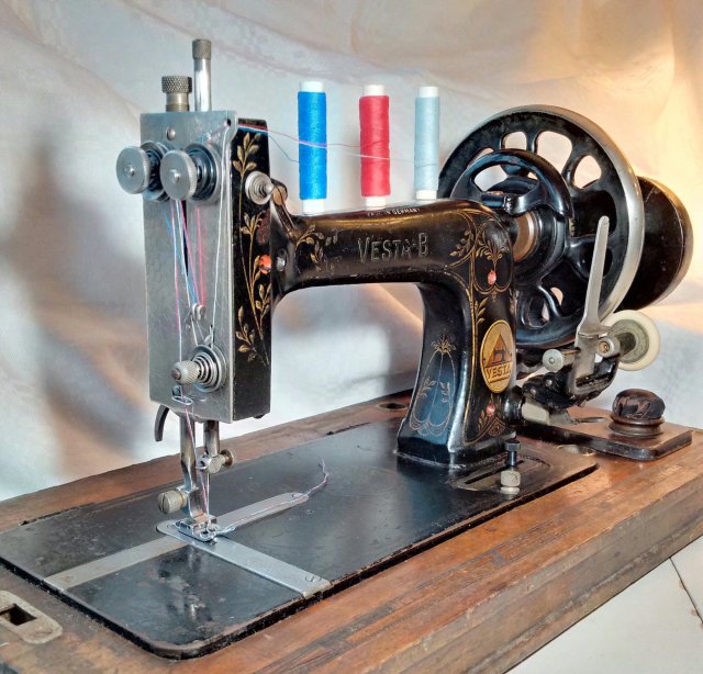 Sewing Machine Needles - Shop Sewing Machine Needles Online UK